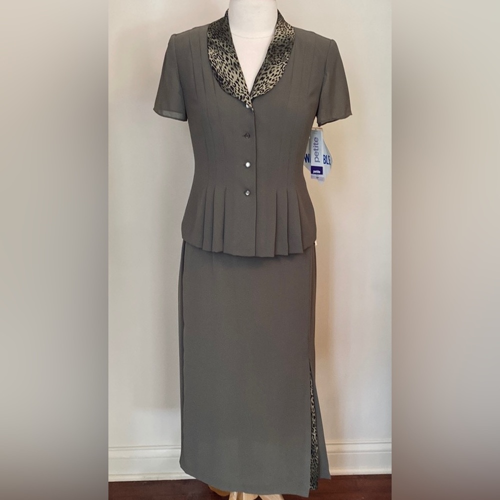 Danny & Nicole Vintage Olive Green Animal Print Short Sleeve Long Skirt Suit 6P